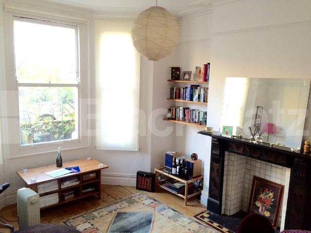 			UNDER OFFER , 2 Bedroom, 1 bath, 1 reception Apartment			 Kestrel Avenue , Herne Hill